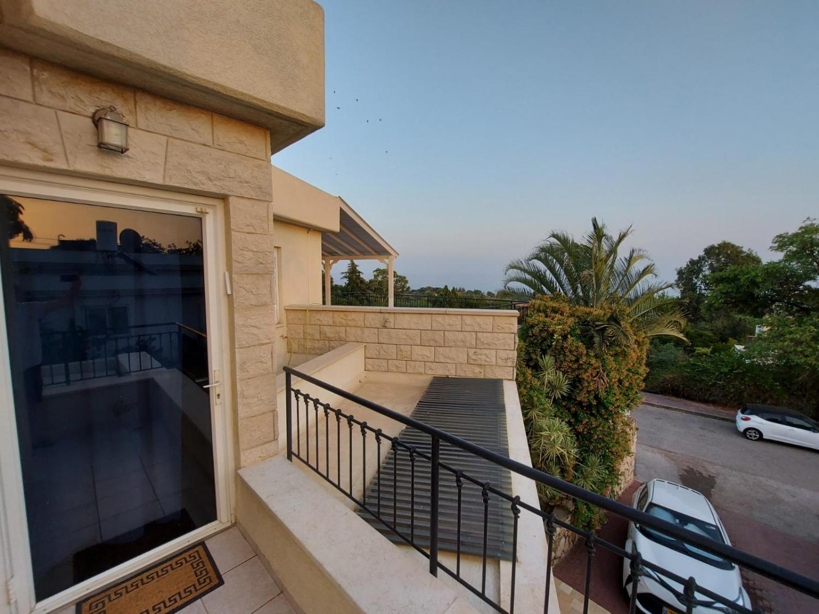 למרפסת La Balcona Apartment Chorazim Phòng bức ảnh